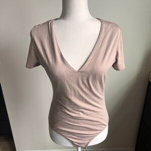 VICI Nude v neck bodysuit